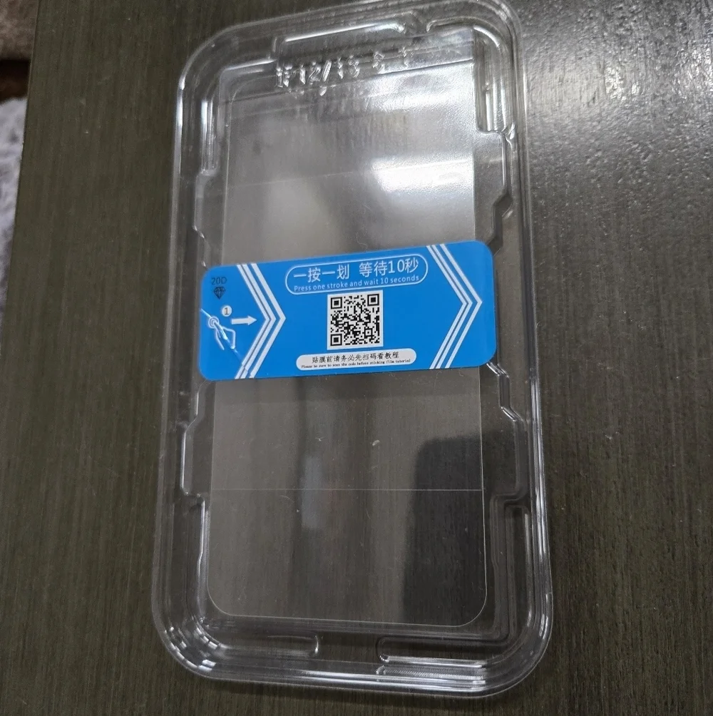 I Phone 12/13 6.1  Tempered Glass Full Cover NWT